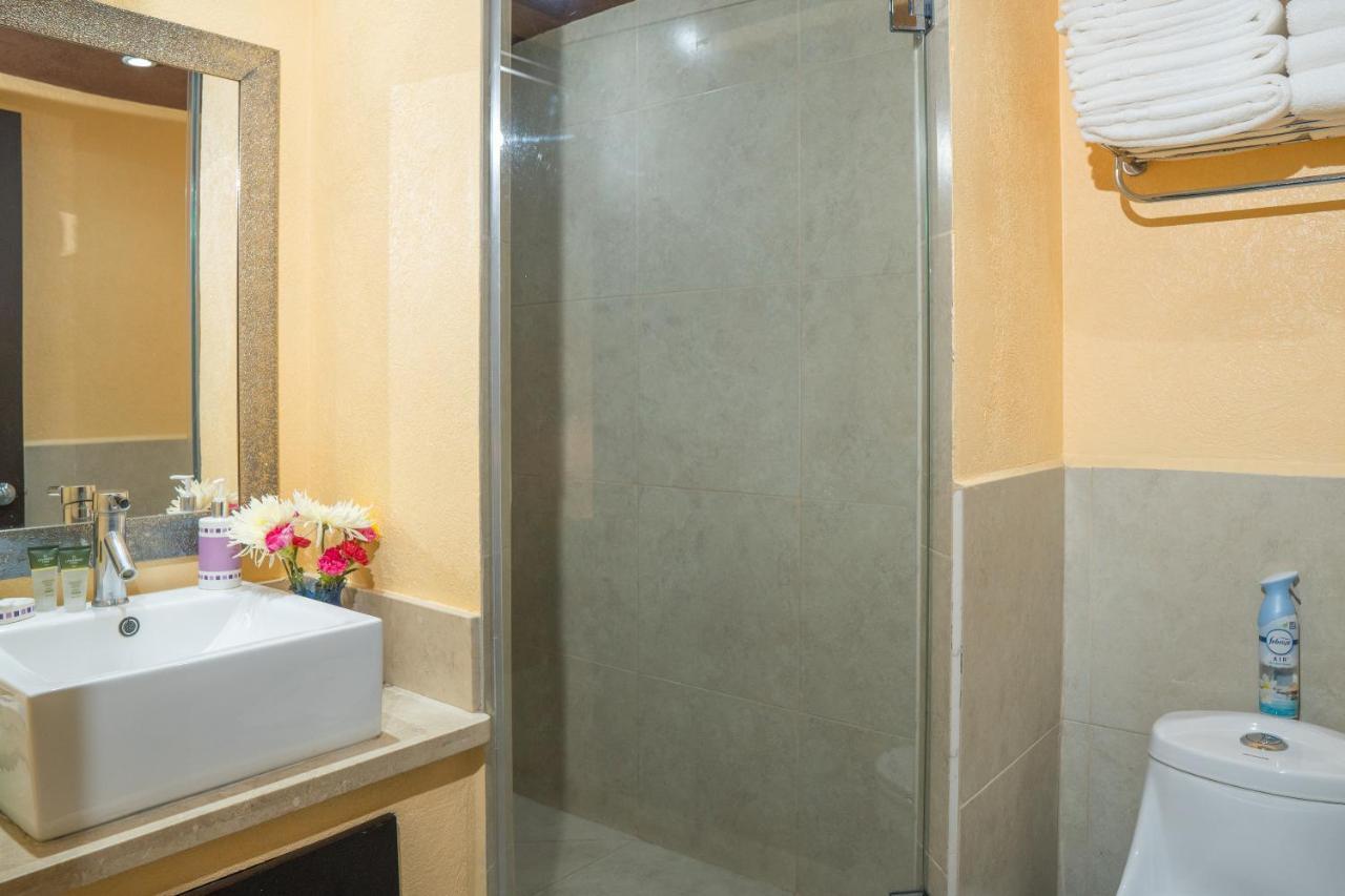 Ocean Front Condo Sleeps 4 Adults-Grand Venetian T3000-1606 Puerto Vallarta Ngoại thất bức ảnh